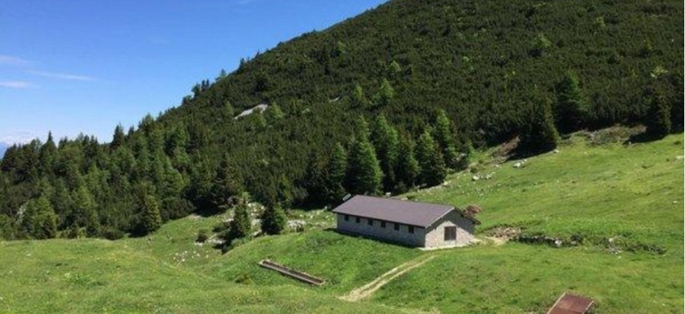 Scende lungo la pista ma finisce a terra, biker trasportato in elicottero al Santa Chiara